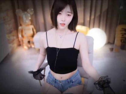 ASMR 女友舒服的耳部按摩 | 傲娇的喵小八